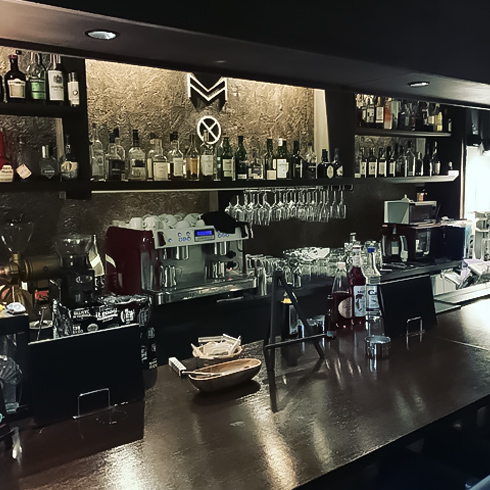 カフェ＆バー、ドットモックスの店内画像